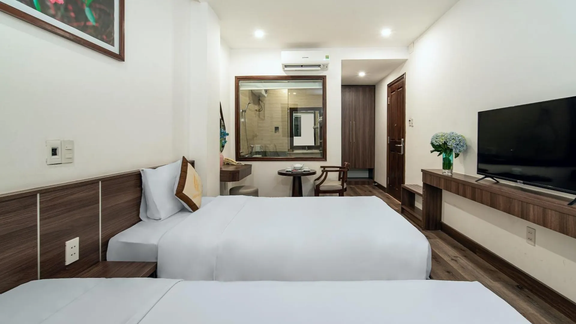 Hoang Linh Riverside Hotel Danang